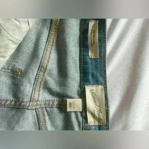 Universal Thread Women’s High Rise Skinny Light Wash 12/31 R - Picture 7 of 7